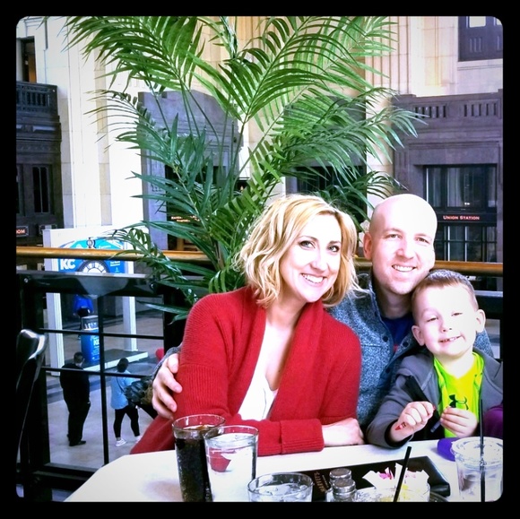 Meet your Posher, Kimberly - Picture 1 of 1